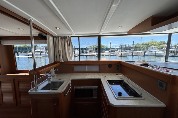 2018 Beneteau 44