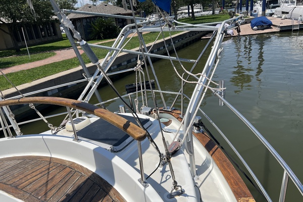 Yankee Clipper 46ft Fisher Yacht For Sale