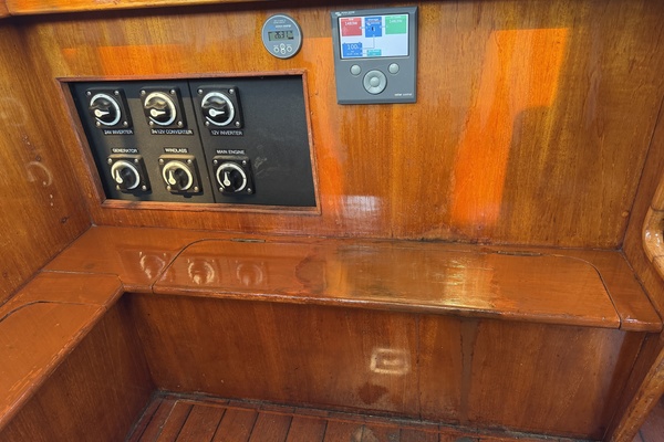 Yankee Clipper 46ft Fisher Yacht For Sale