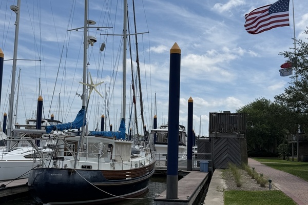 Yankee Clipper 46ft Fisher Yacht For Sale