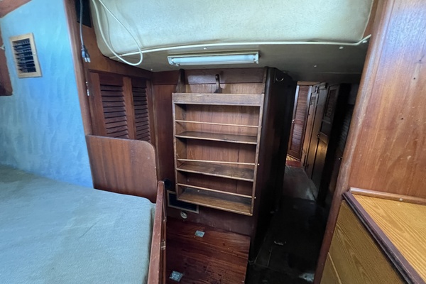 Yankee Clipper 46ft Fisher Yacht For Sale