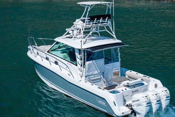 2019 Boston Whaler 35