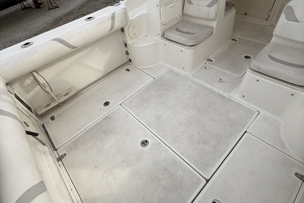 26ft Boston Whaler Yacht For Sale