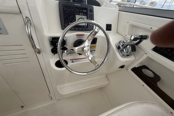 26ft Boston Whaler Yacht For Sale