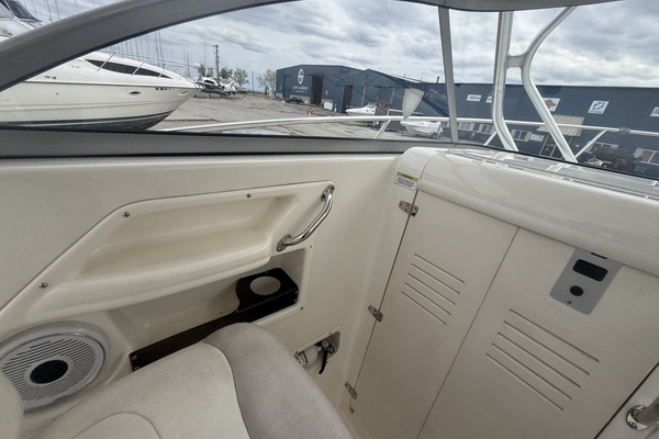 26ft Boston Whaler Yacht For Sale