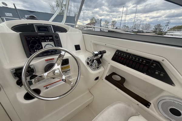 26ft Boston Whaler Yacht For Sale