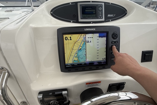 26ft Boston Whaler Yacht For Sale