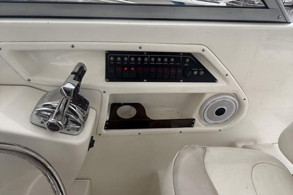 26ft Boston Whaler Yacht For Sale