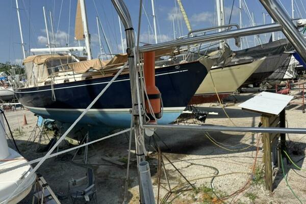 TRANQUILA 35ft RM Yachts Yacht For Sale