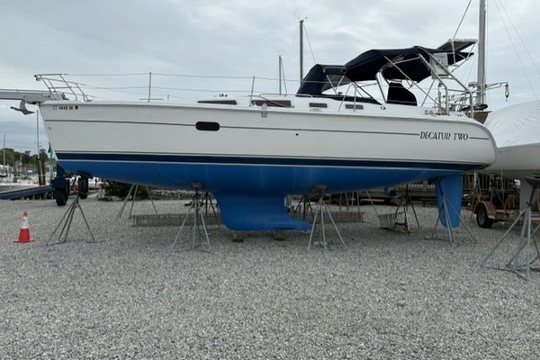 DECATUR TWO 36ft Hunter Yacht For Sale