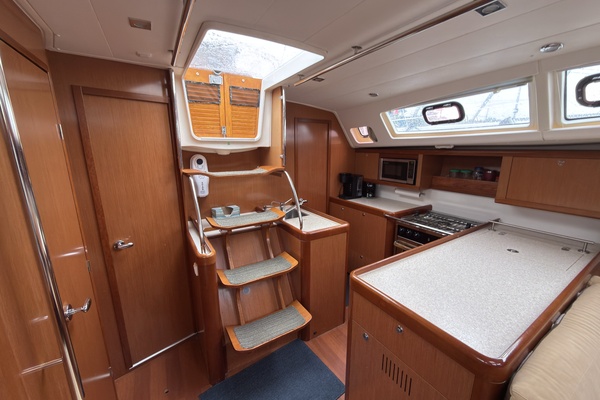 46ft Beneteau Yacht For Sale