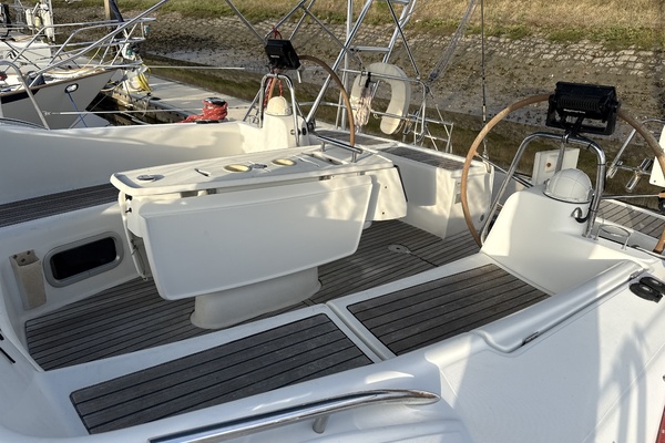 46ft Beneteau Yacht For Sale