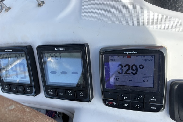 46ft Beneteau Yacht For Sale