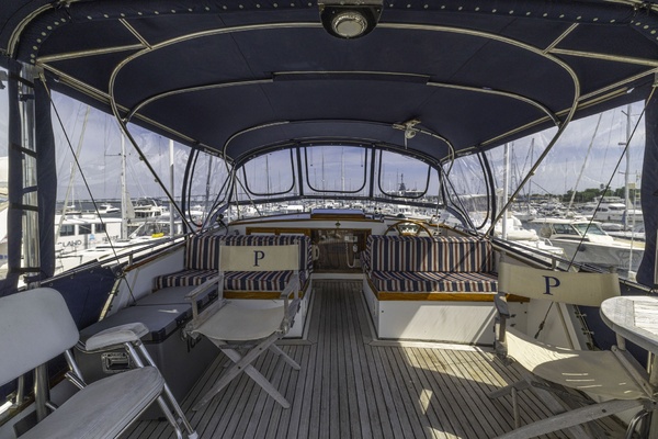 PUNKY 49ft Grand Banks Yacht For Sale