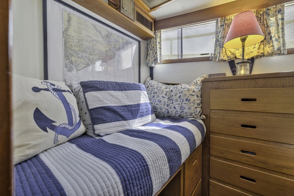 PUNKY 49ft Grand Banks Yacht For Sale