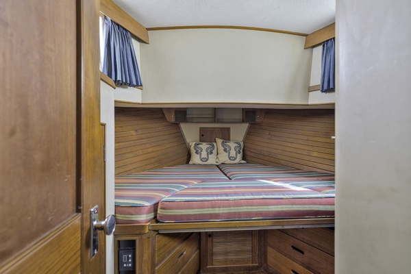 PUNKY 49ft Grand Banks Yacht For Sale