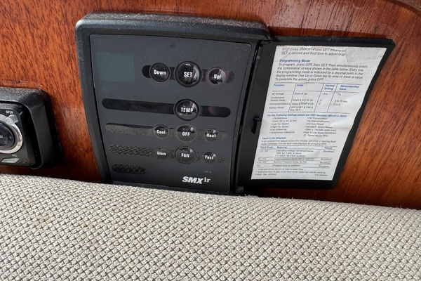 LEXI BRI 30ft Black Watch Yacht For Sale