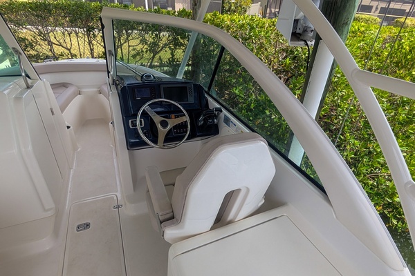 26ft Pursuit Yacht For Sale