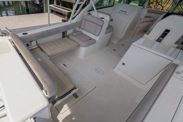 26ft Pursuit Yacht For Sale