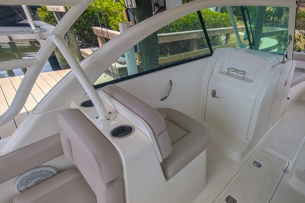 26ft Pursuit Yacht For Sale