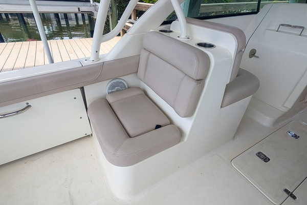 26ft Pursuit Yacht For Sale