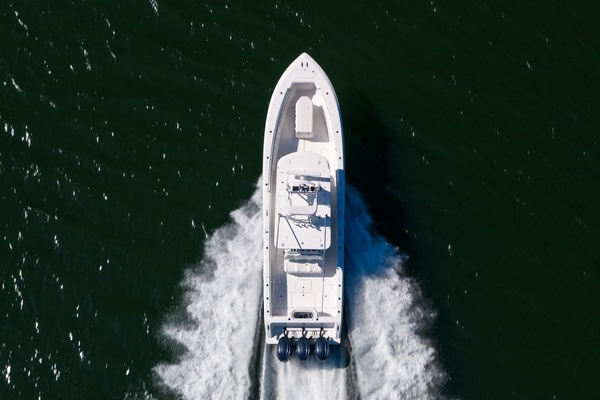 2015 Invincible 39
