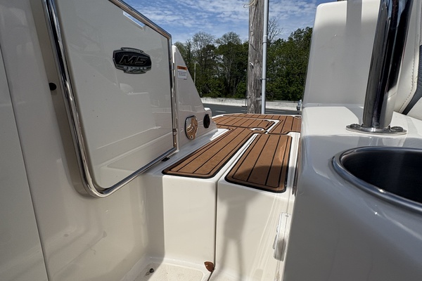 25ft Monterey Yacht For Sale