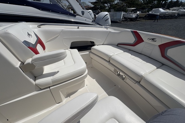 25ft Monterey Yacht For Sale