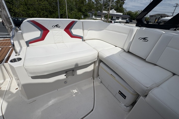 25ft Monterey Yacht For Sale