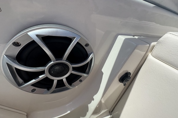 25ft Monterey Yacht For Sale