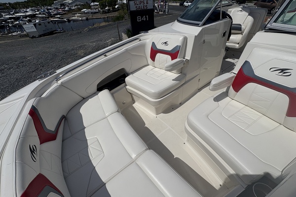 25ft Monterey Yacht For Sale