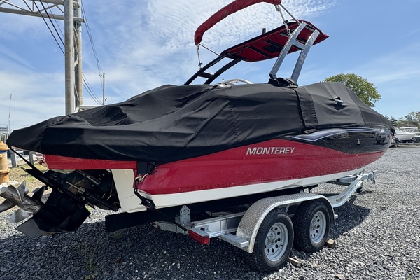 25ft Monterey Yacht For Sale