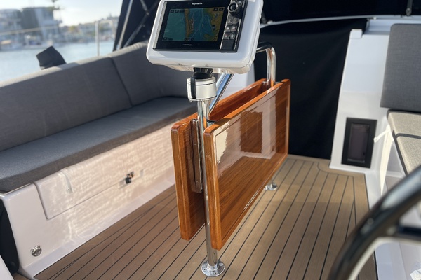 EFFORTLESS III 36ft Hanse Yacht For Sale
