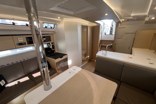 EFFORTLESS III 36ft Hanse Yacht For Sale