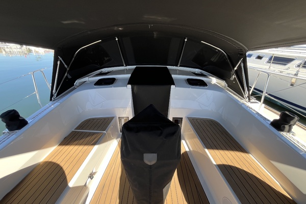 EFFORTLESS III 36ft Hanse Yacht For Sale