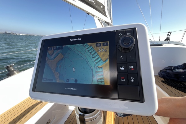 EFFORTLESS III 36ft Hanse Yacht For Sale