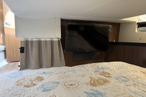 37ft Four Winns Yacht For Sale