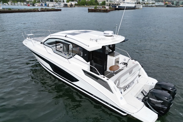 37ft Four Winns Yacht For Sale