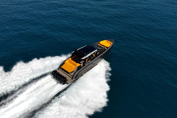 Photo of the 2026 Vanquish 55 Veloce "Golden Boat "