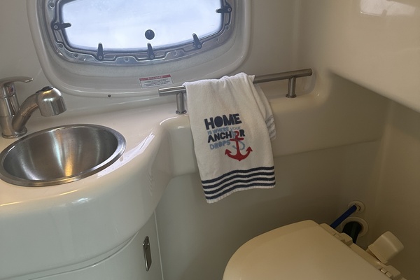 HAS GENERATOR 26ft Sea Ray Yacht For Sale
