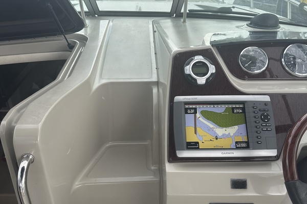 HAS GENERATOR 26ft Sea Ray Yacht For Sale