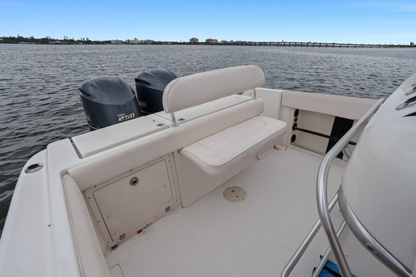 26ft Robalo Yacht For Sale