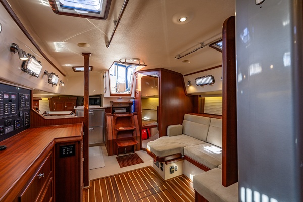 Oreanda 34ft Island Packet Yacht For Sale