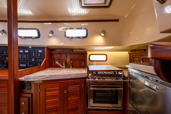 Oreanda 34ft Island Packet Yacht For Sale