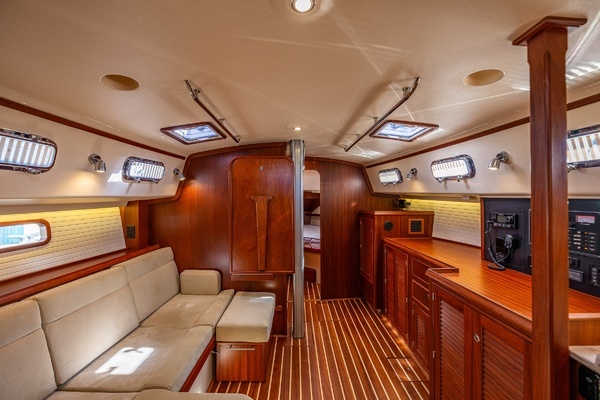 Island Packet 349 Yacht For Sale