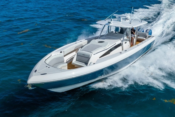 2015 Intrepid 47