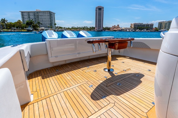 47ft Intrepid Yacht For Sale