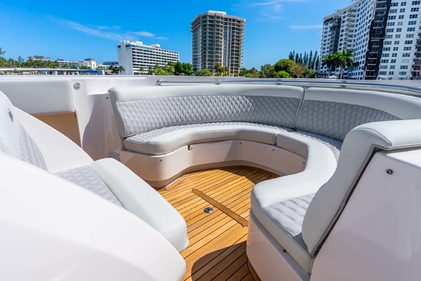 47ft Intrepid Yacht For Sale