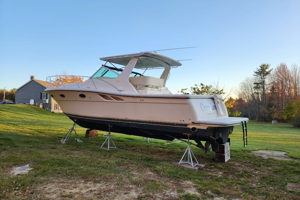 CRAZY LOVE 35ft Tiara Yachts Yacht For Sale