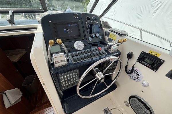 CRAZY LOVE 35ft Tiara Yachts Yacht For Sale
